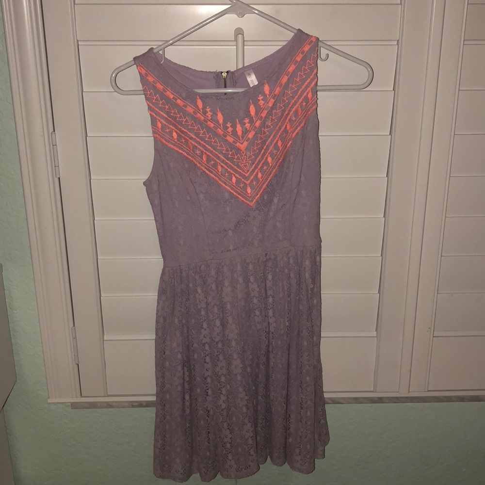 This is a loose dress.